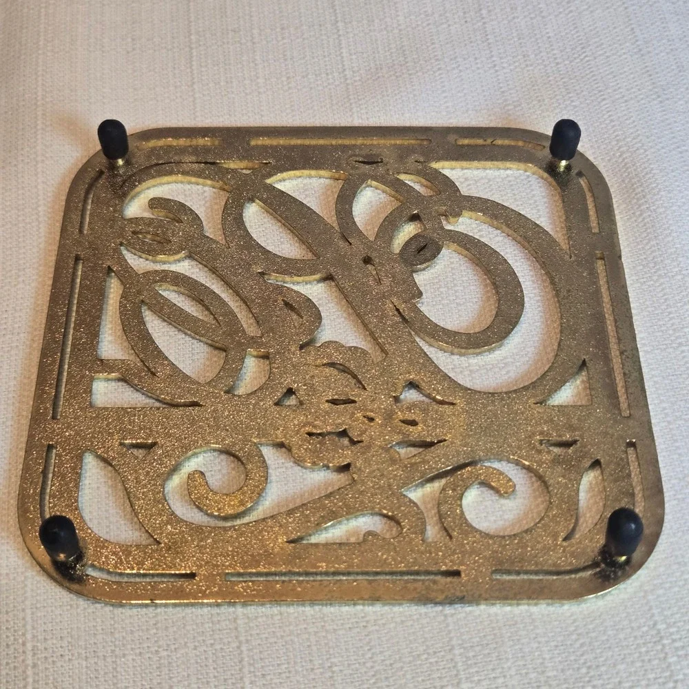 Avon 1988 President's‎ Club Holiday Gift Brass Plated Trivet Decor Christmas